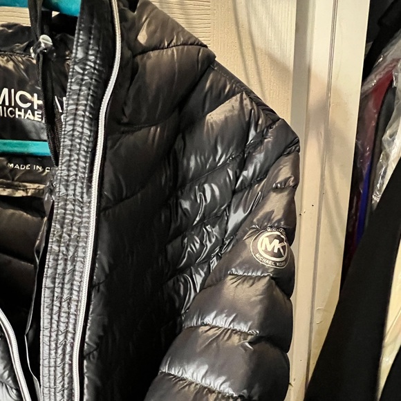 Michael Michael Kors Packable Size Large Black - Picture 10 of 14